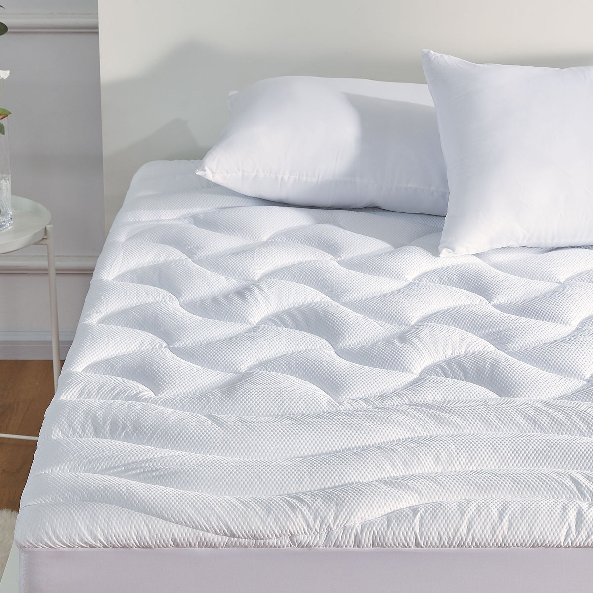 Premium Zoned Cooling Mattress Pad - White