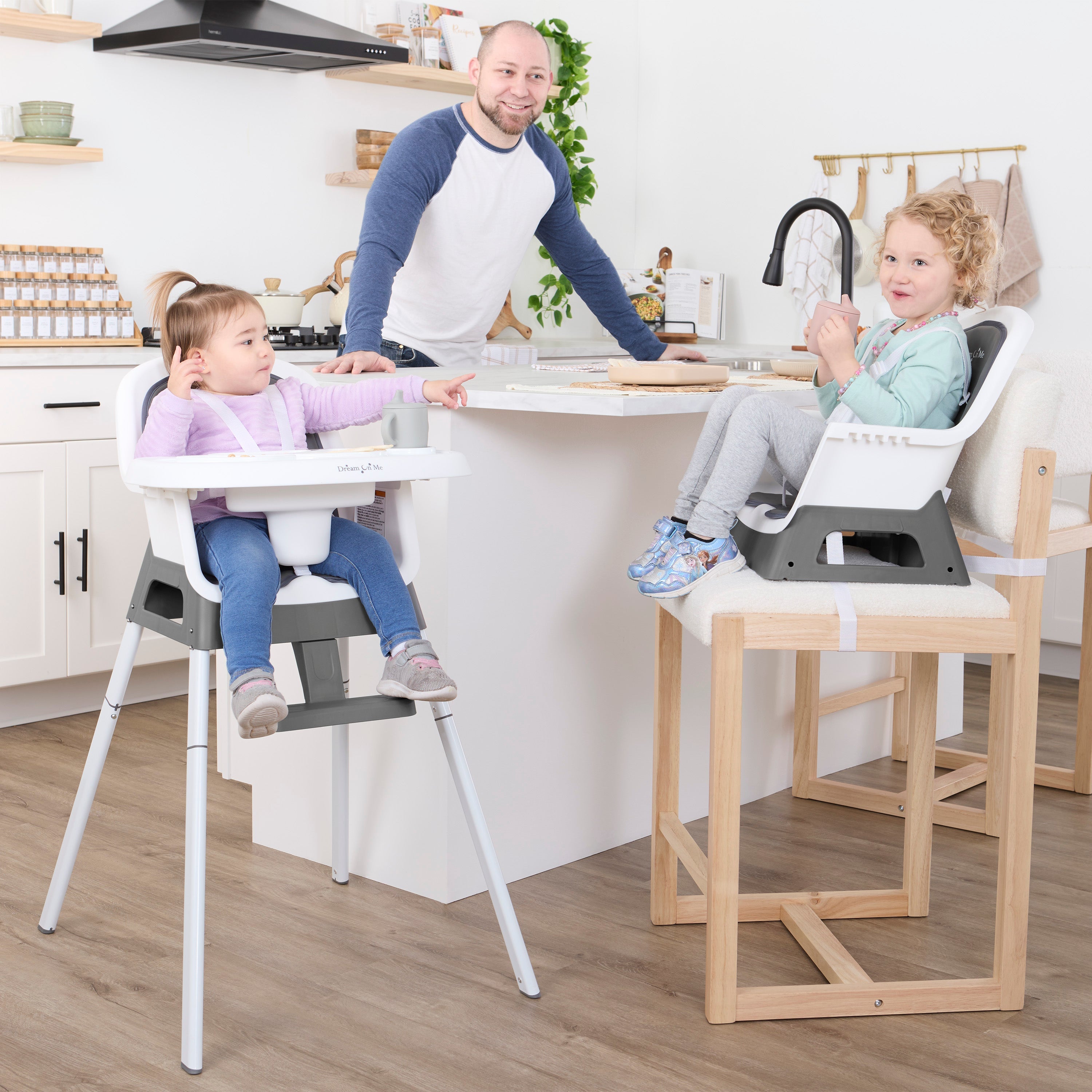Dream On Me Curio Sit N Seek 3 in 1 Convertible Baby High Chair