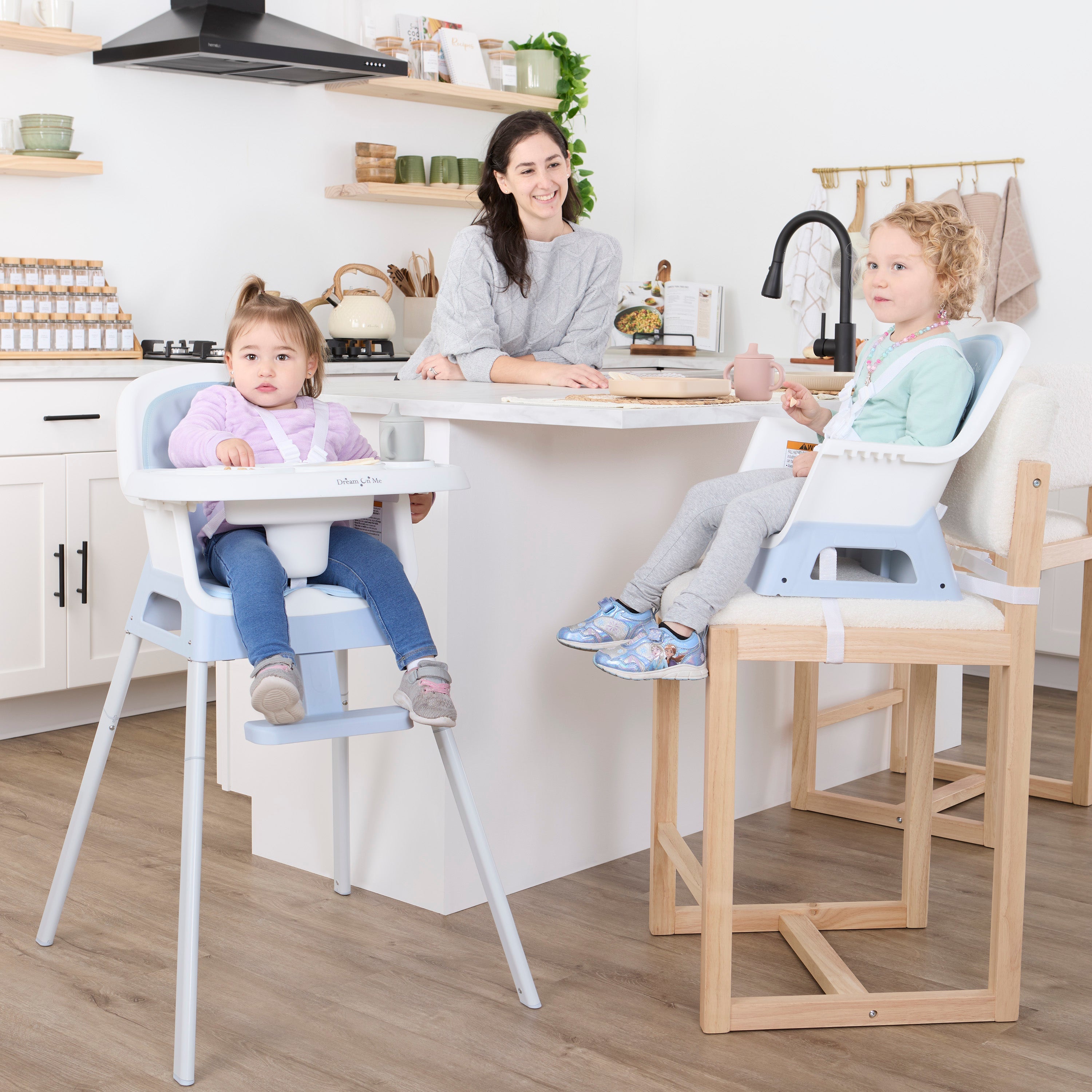 Dream On Me Curio Sit N Seek 3 in 1 Convertible Baby High Chair