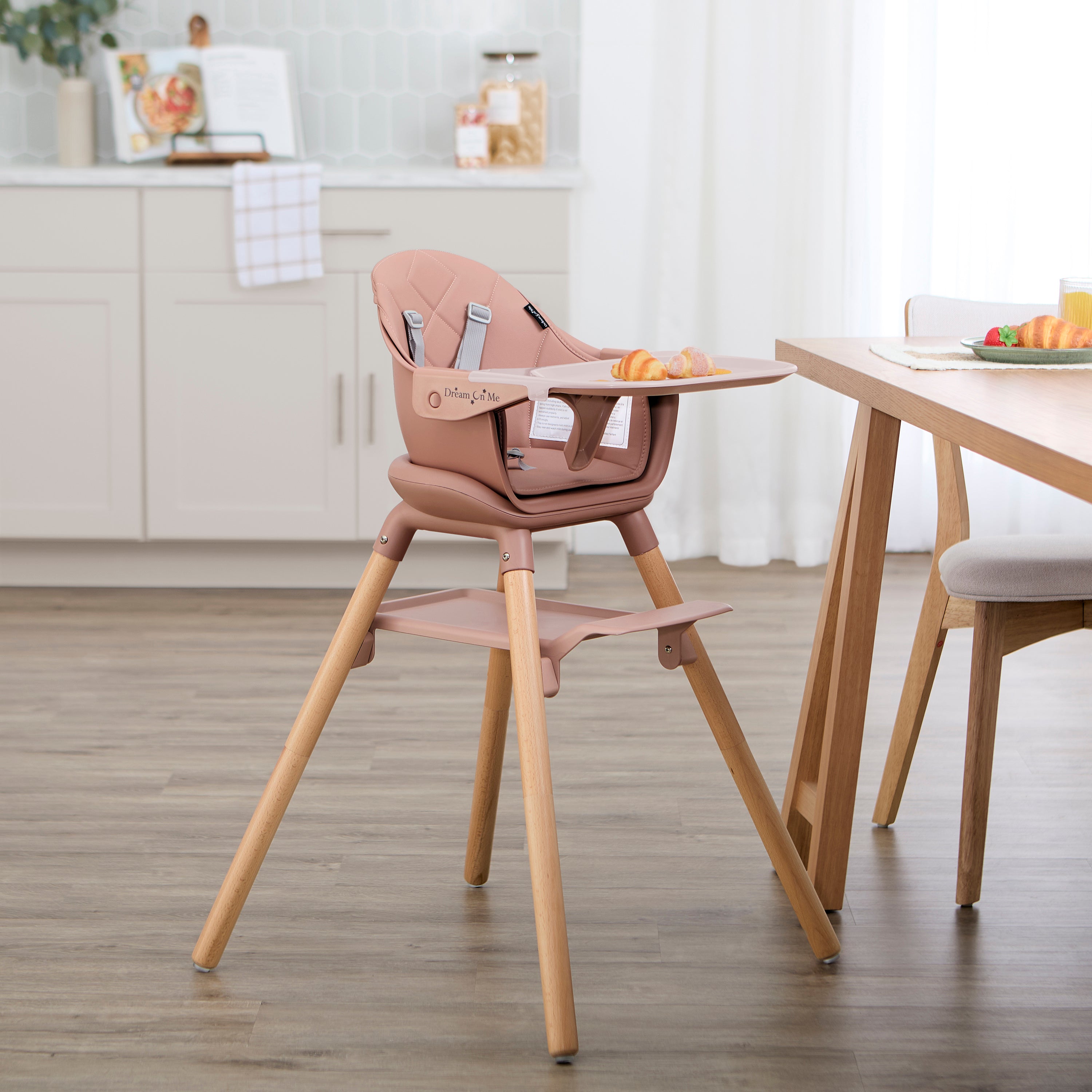 Dream On Me NibbleNest 3-in-1 High Chair