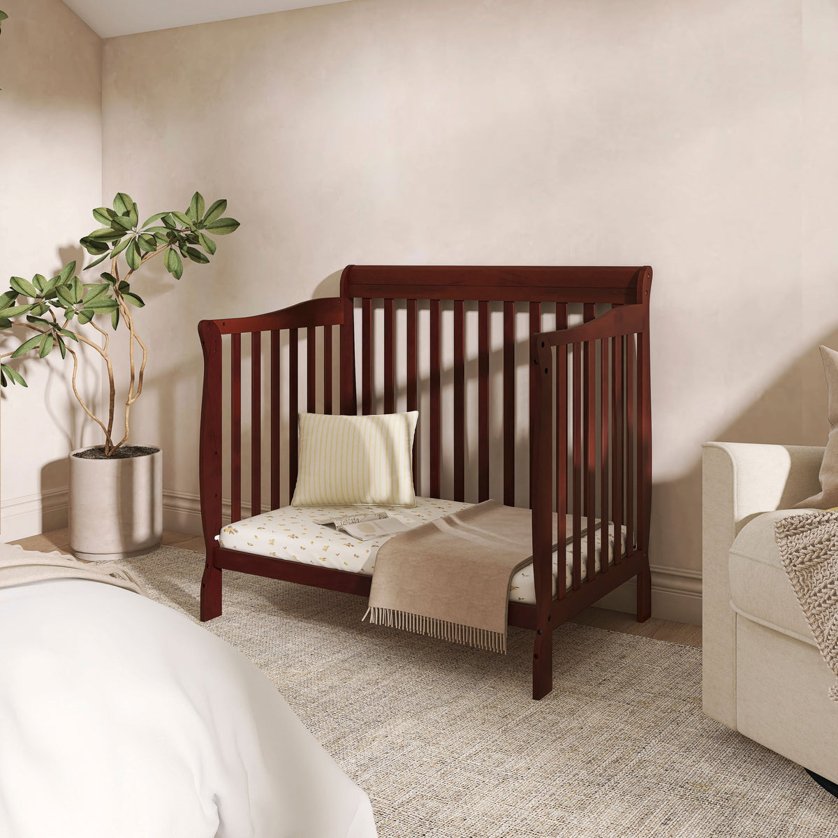 Dream On Me Aden Convertible 4-in-1 Mini Crib