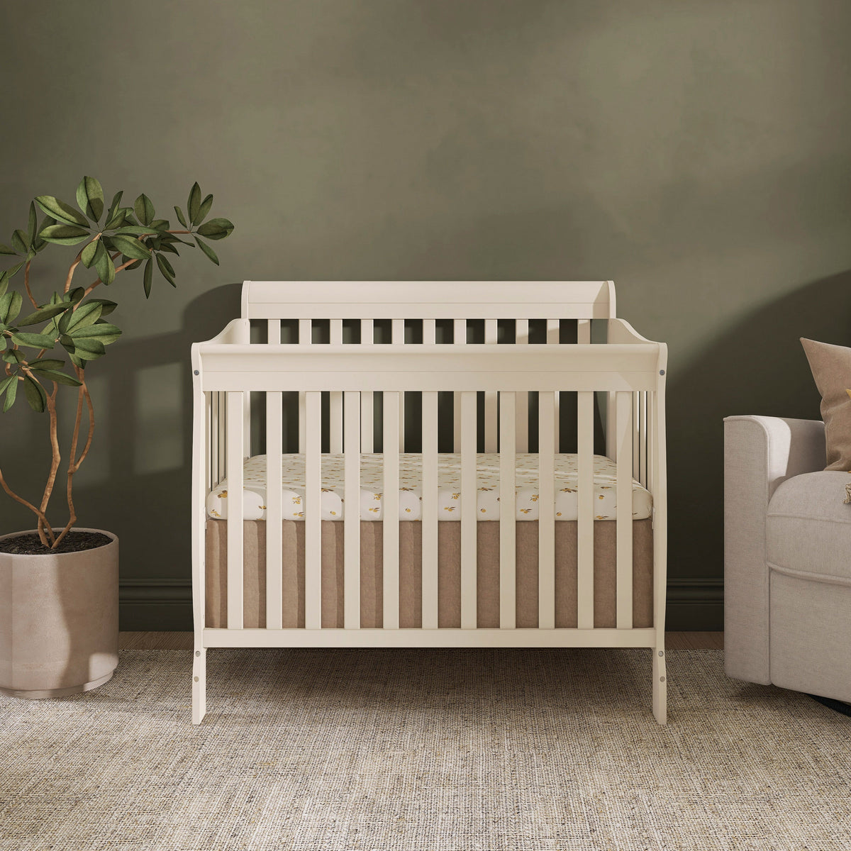 Dream On Me Aden Convertible 4-in-1 Mini Crib