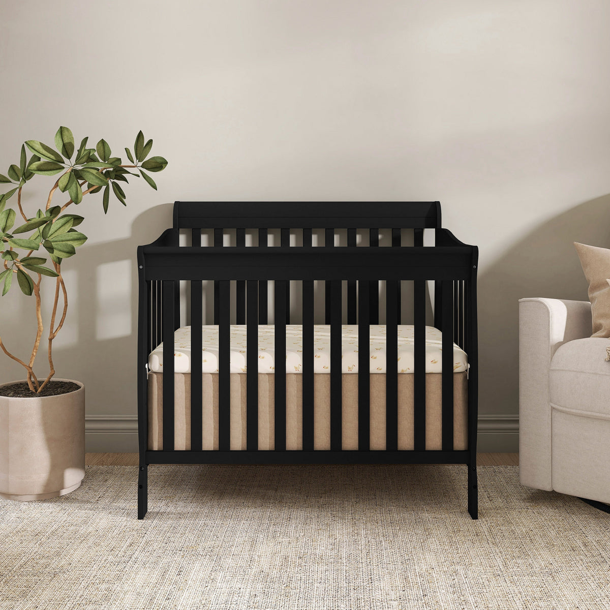 Dream On Me Aden Convertible 4-in-1 Mini Crib