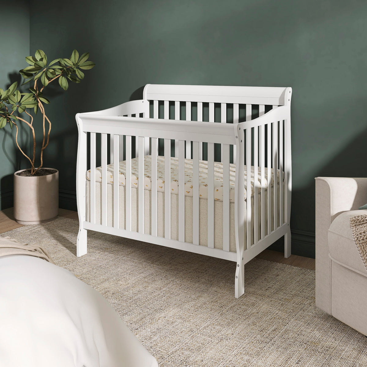 Dream On Me Aden Convertible 4-in-1 Mini Crib
