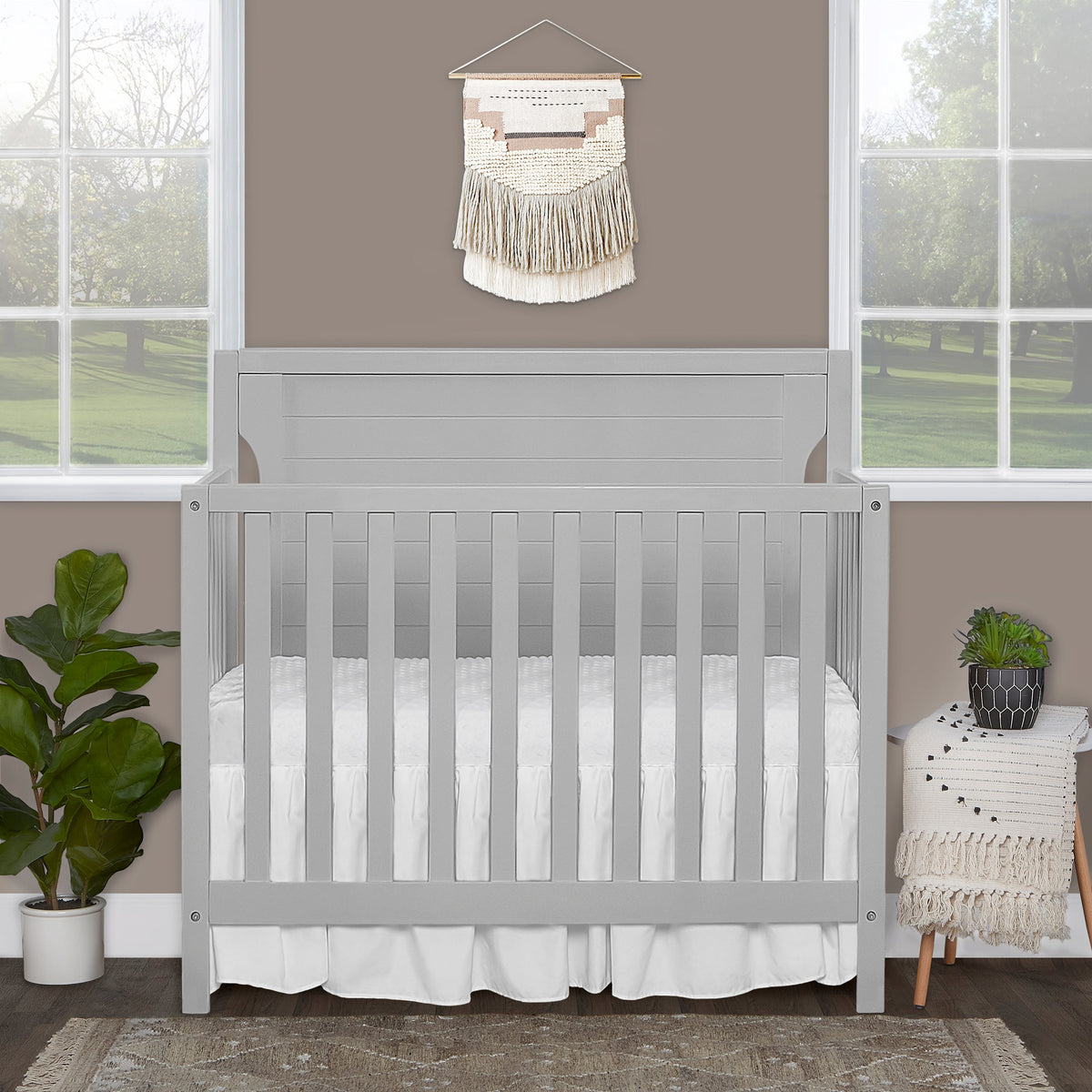 Dream On Me Bellport 4-in-1 Convertible Mini Crib