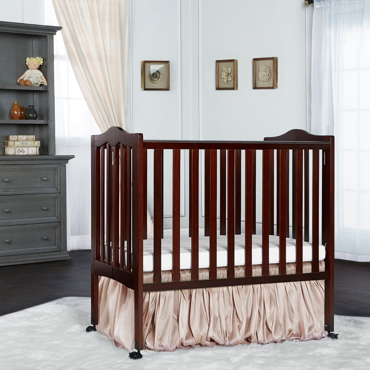 Dream On Me 2-in-1 Lightweight Portable Mini Crib