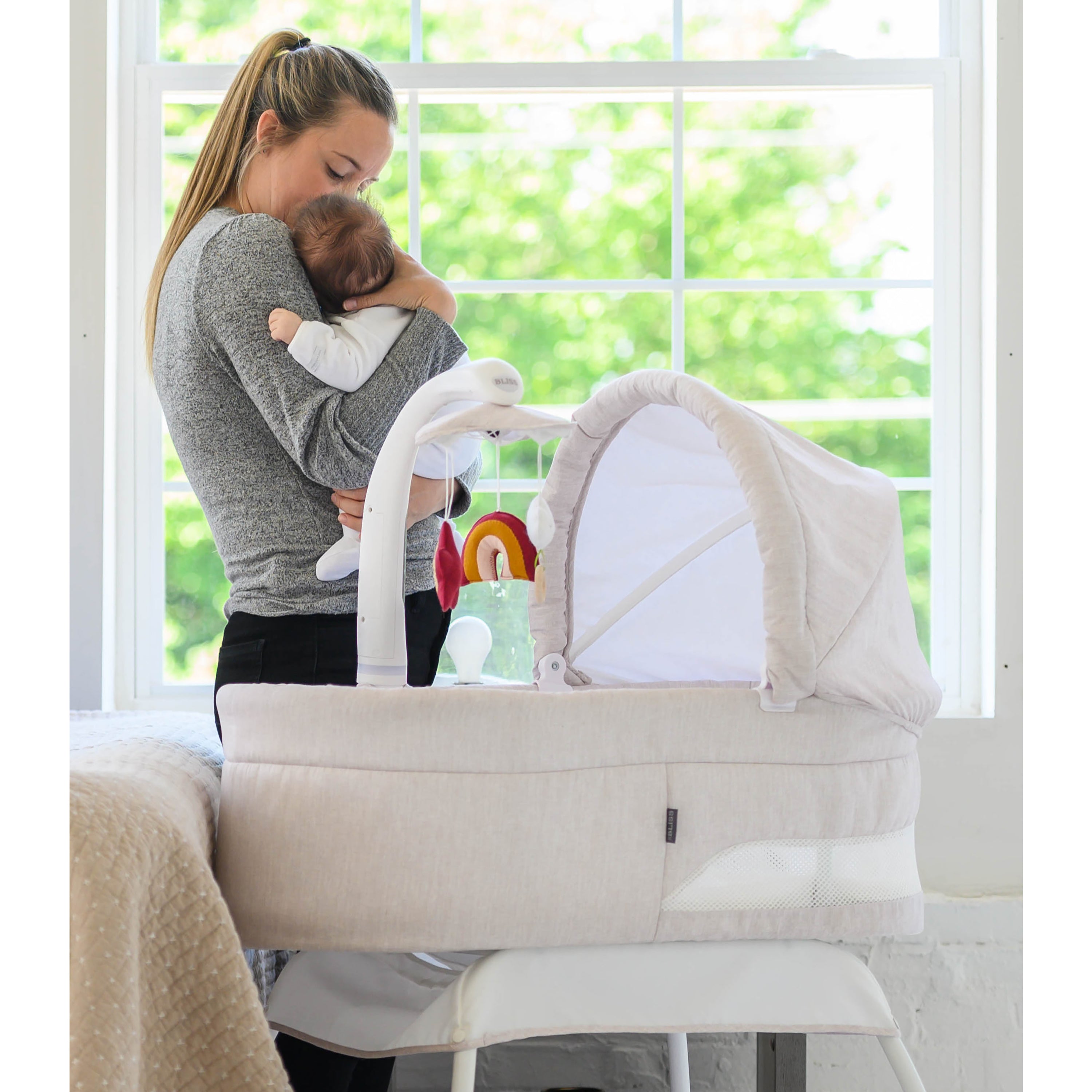 TruBliss® Sweetli Calm Bassinet