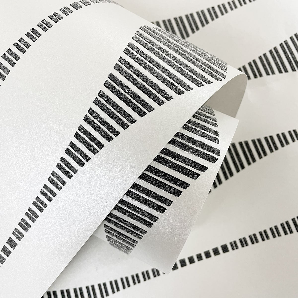 Diamond Stripe Glass Beaded Geometric Unpasted Wallpaper