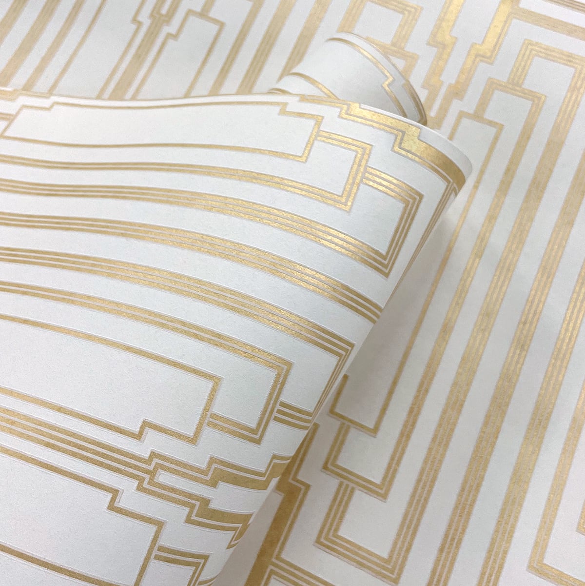 Deco 2 Manhattan Geometric Unpasted Wallpaper
