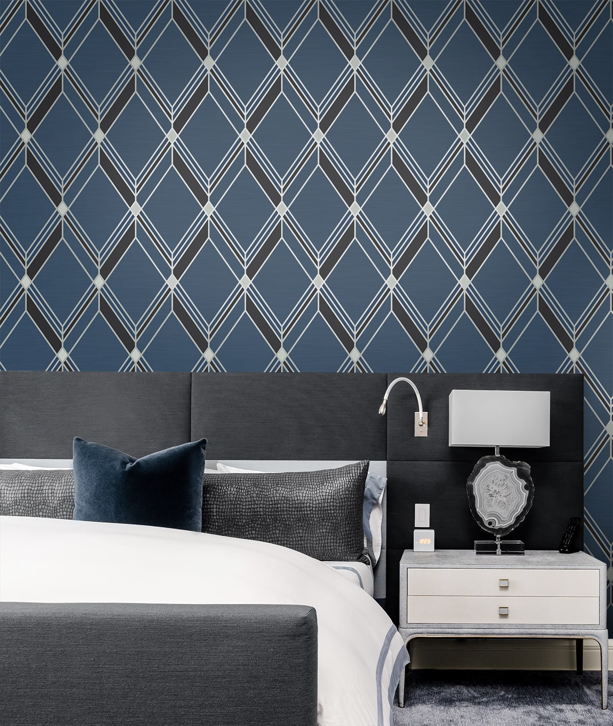 Deco 2 Brooklyn Diamond Geometric Unpasted Wallpaper