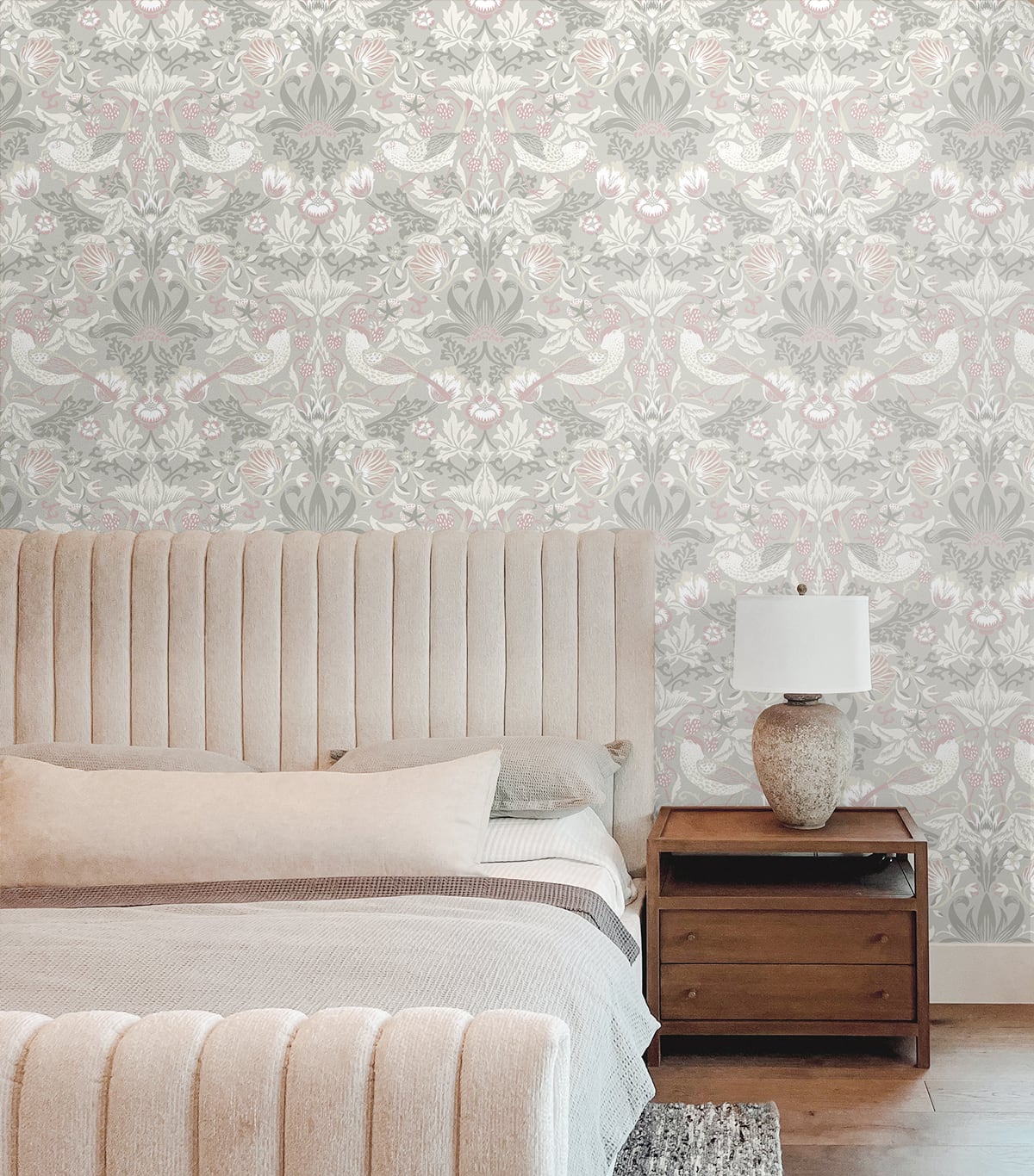 Fragaria Garden Vintage Unpasted Wallpaper