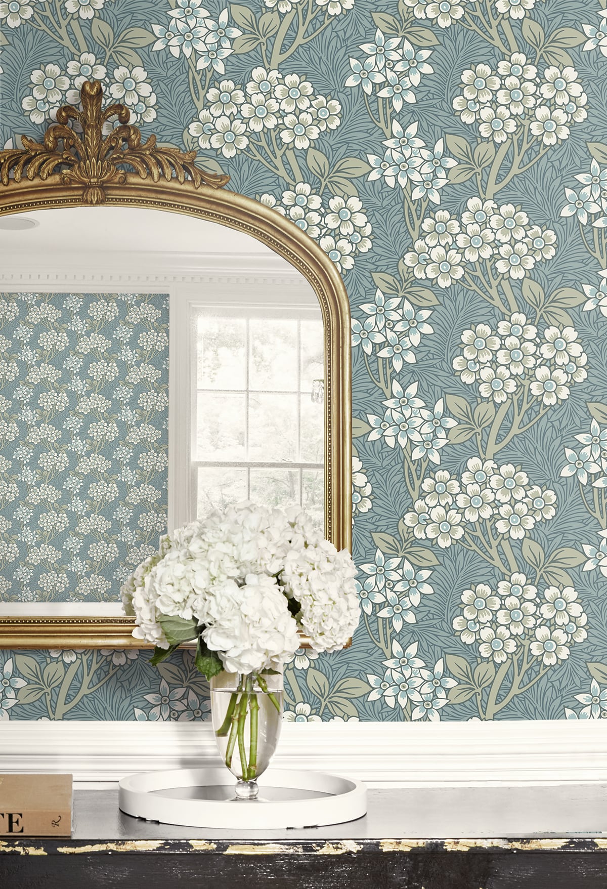 Floral Vine Vintage Unpasted Wallpaper