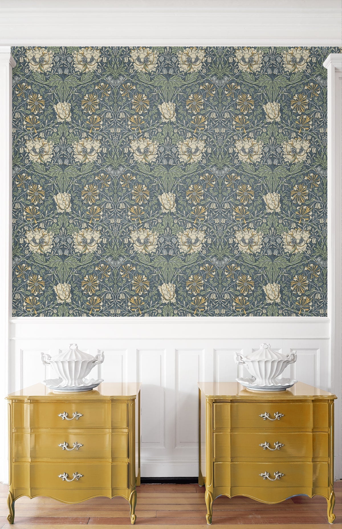 Ogee Flora Vintage Unpasted Wallpaper