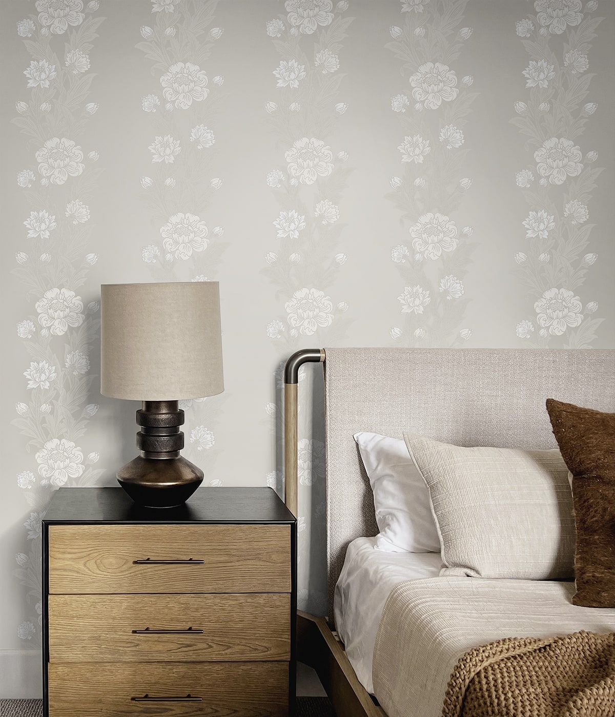 Blooming Floral Stripe Vintage Unpasted Wallpaper