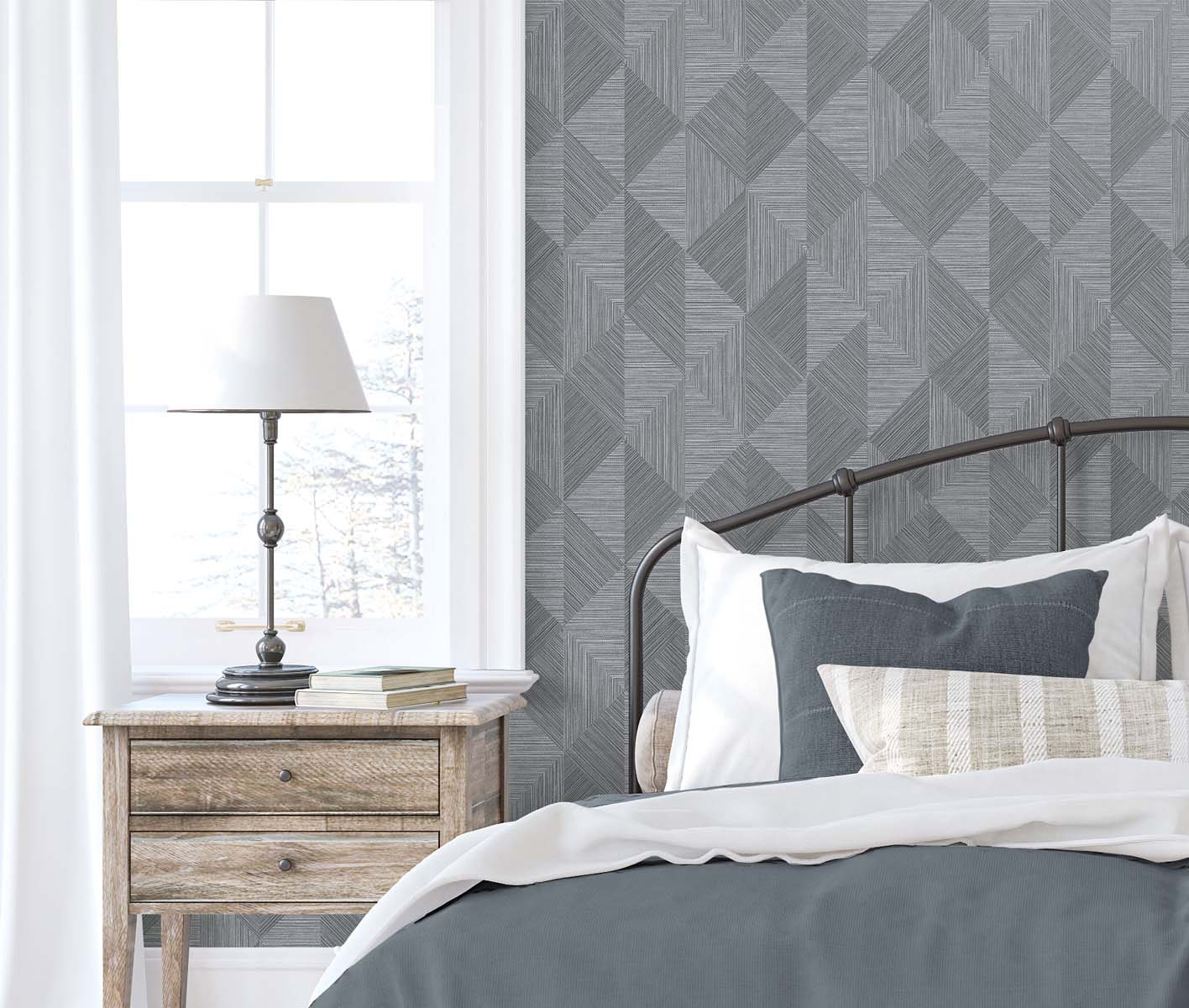 White Heron Diamond Inlay Embossed Vinyl Unpasted Wallpaper