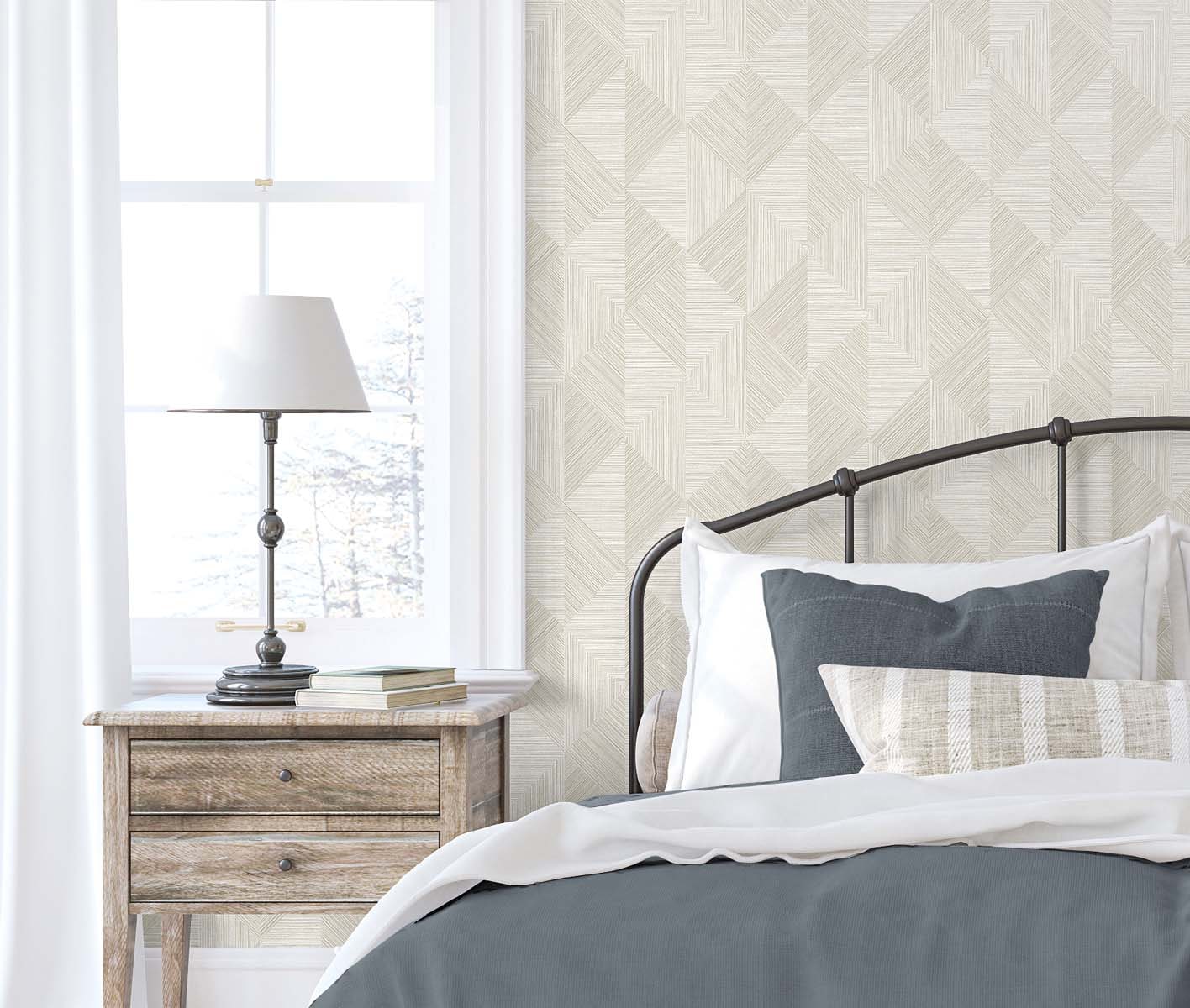 White Heron Diamond Inlay Embossed Vinyl Unpasted Wallpaper
