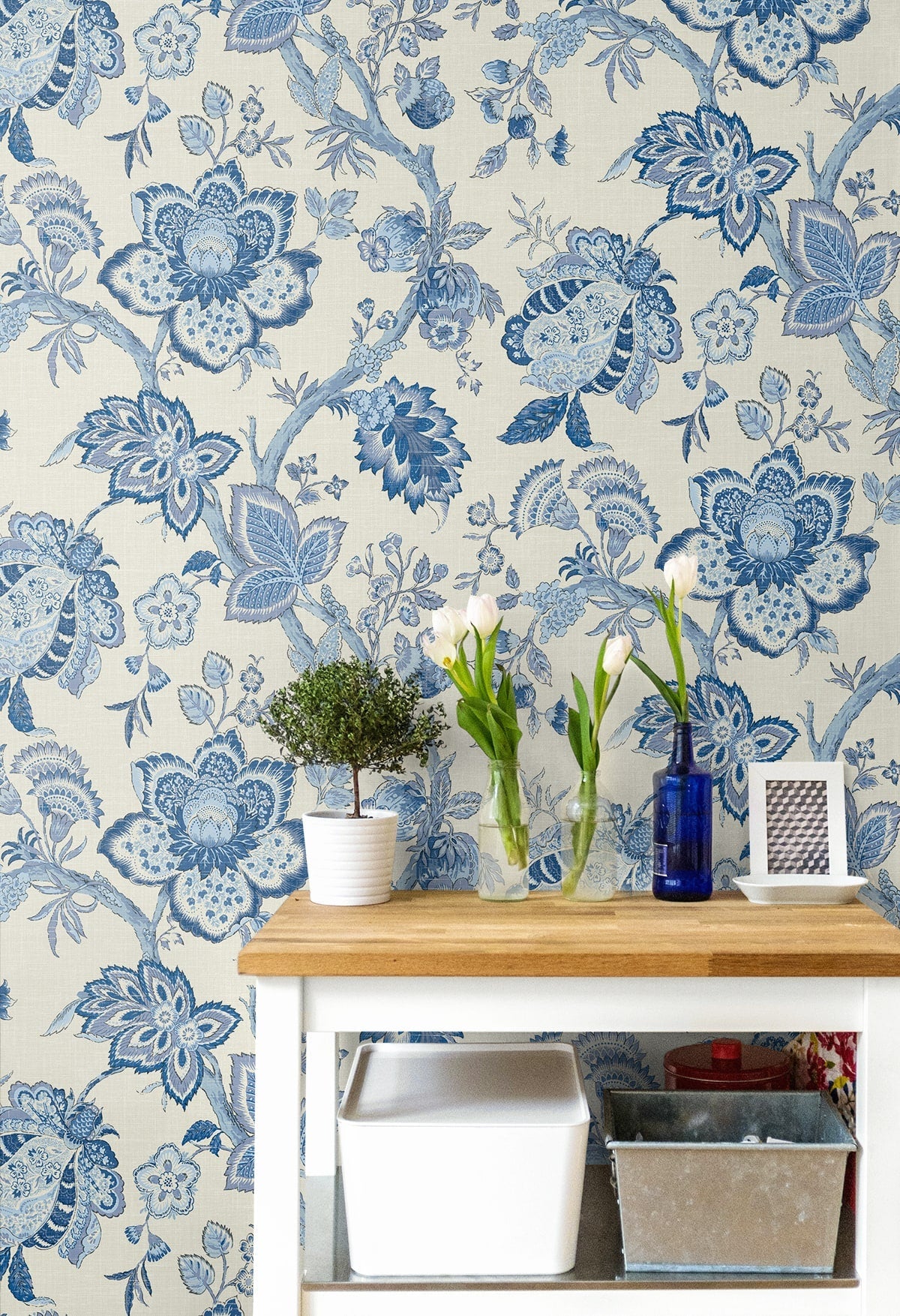 French Country Bernadette Jacobean Unpasted Wallpaper