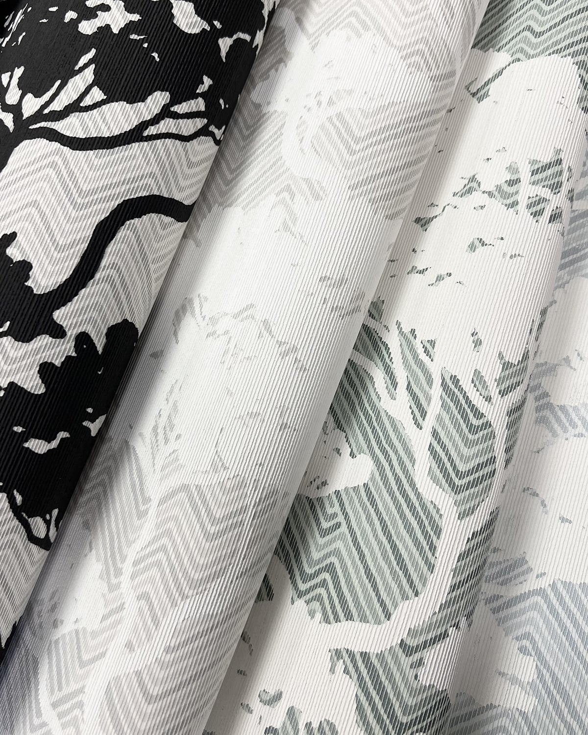 Japandi Style Nara Bonsai Botanical Stringcloth Unpasted Wallpaper