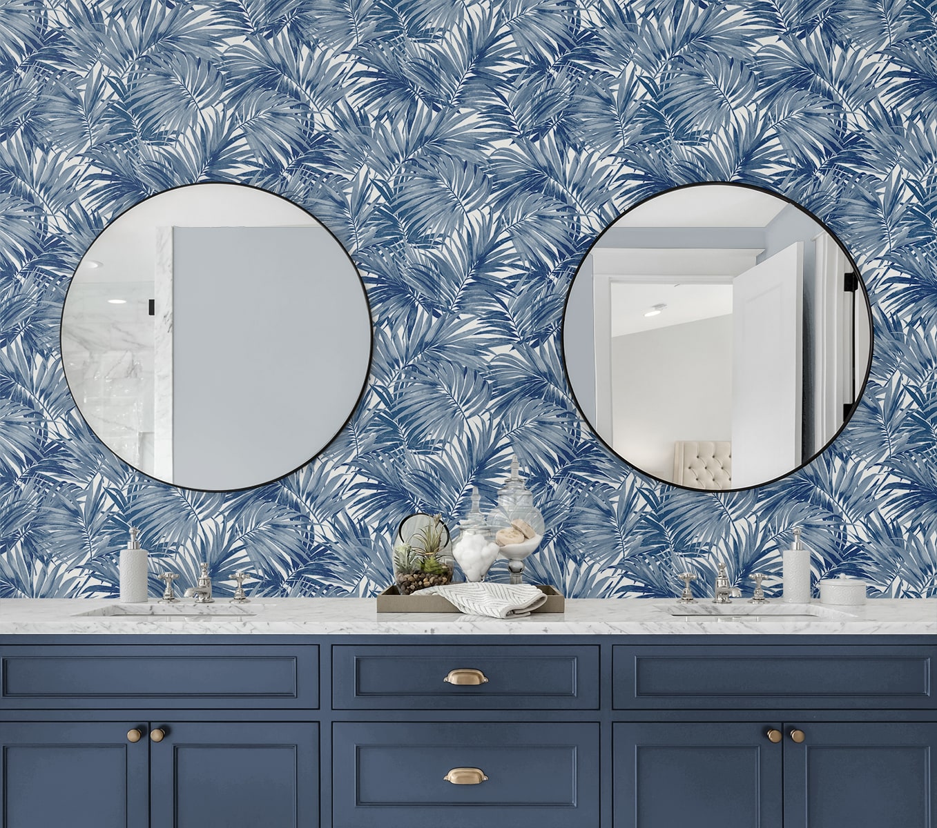 Cordelia Tossed Palms Embossed Vinyl Unpasted Wallpaper