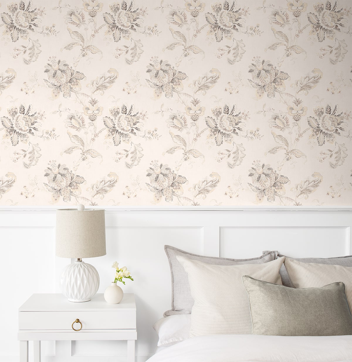 Anelda Jacobean Peel and Stick Removable Wallpaper