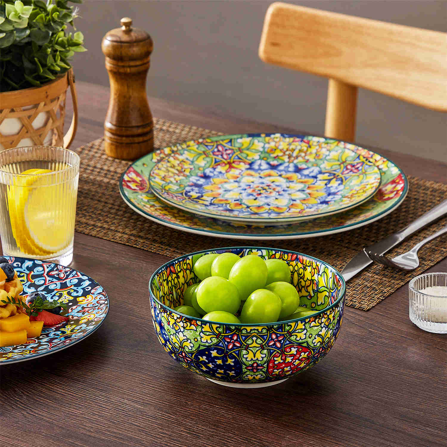 Simi 18 Piece Dinnerware Set with Double-Sided Bowls