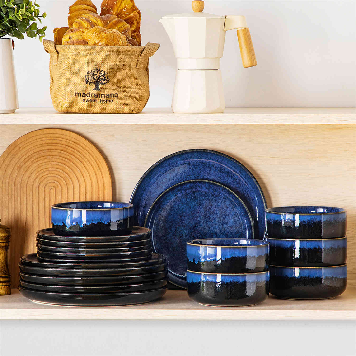 Starry Lipped-Edge 18 Piece Dinnerware Set
