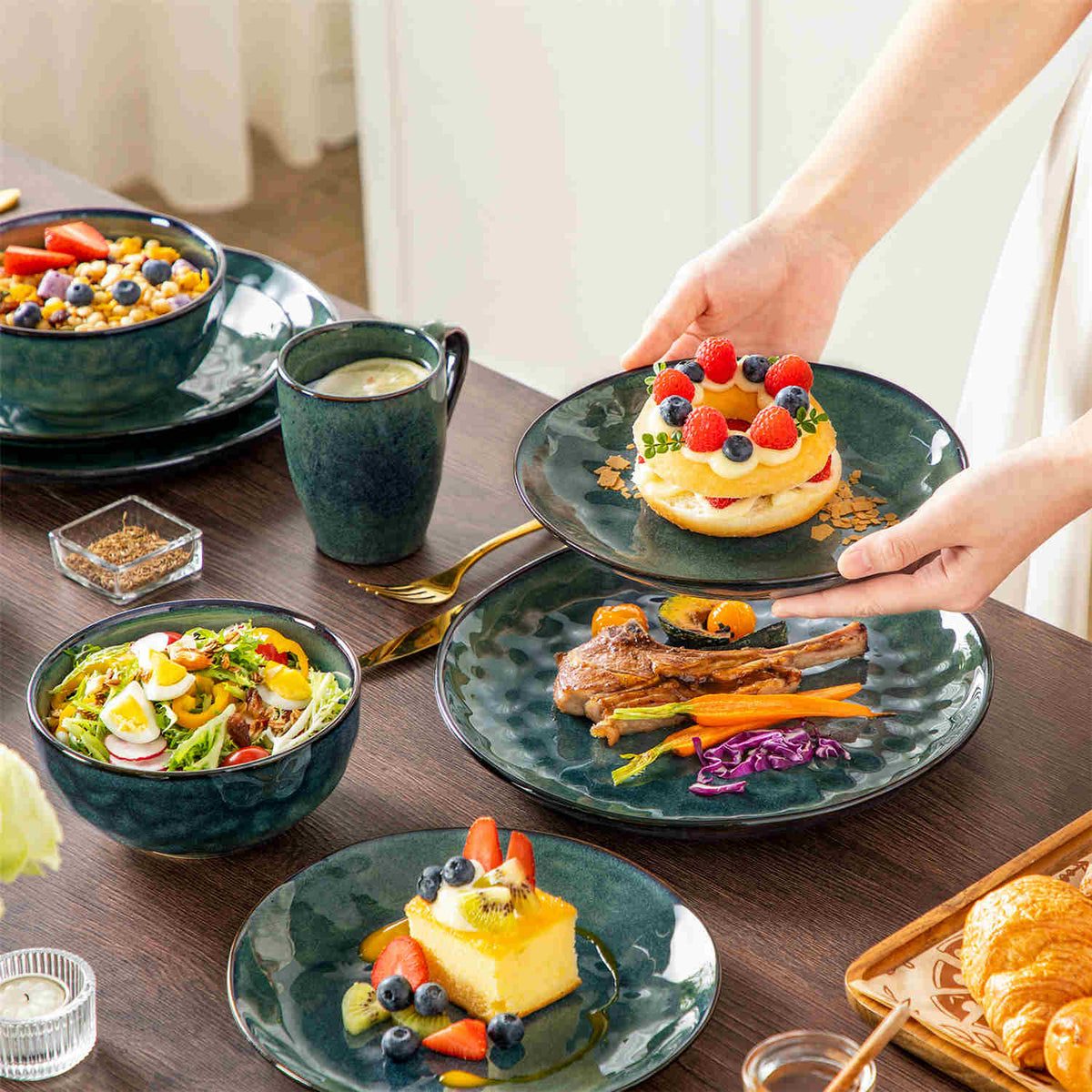 Starry 16 Piece Dinnerware Set