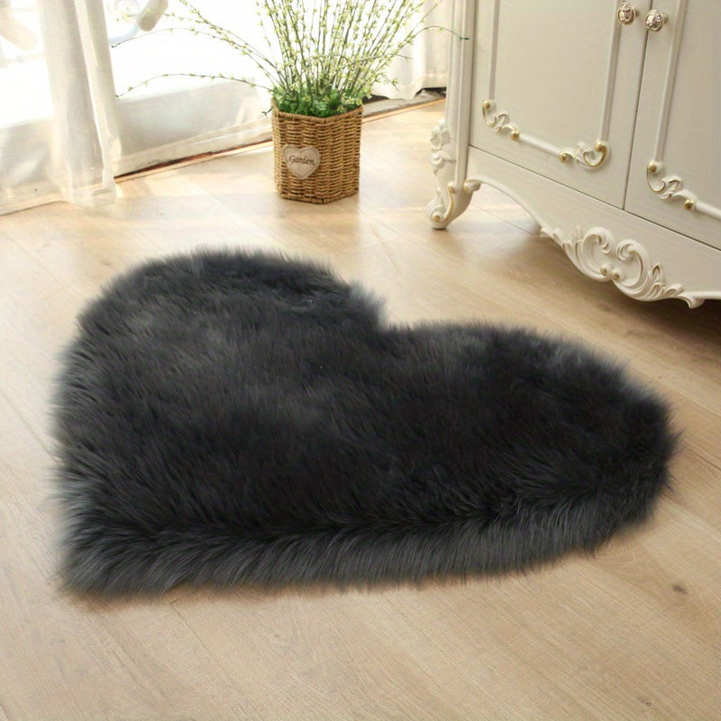 Faux Fur Room Rug, Heart Shaped Plush Rug