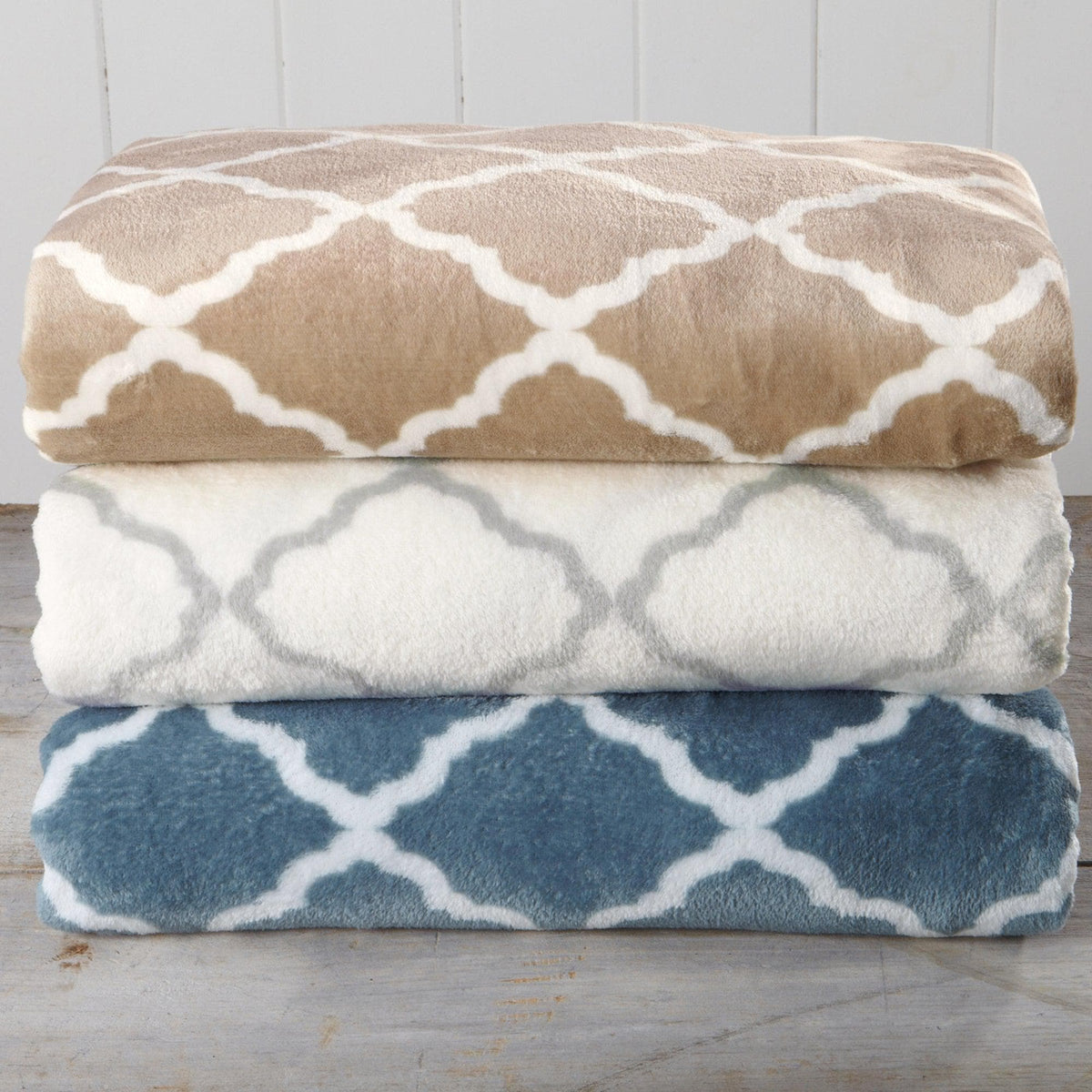4-Piece Printed Plush Sheet - Velvet Luxe Lattice Collection