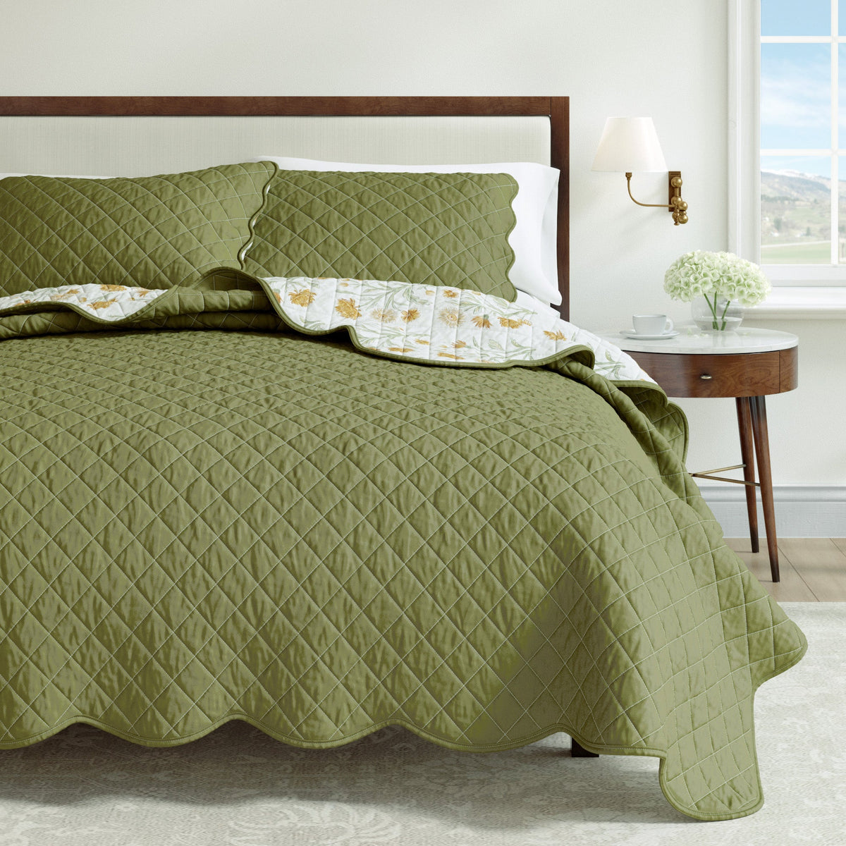 Floral Print & Scalloped Edge Cotton Quilt Set - Illiana Collection