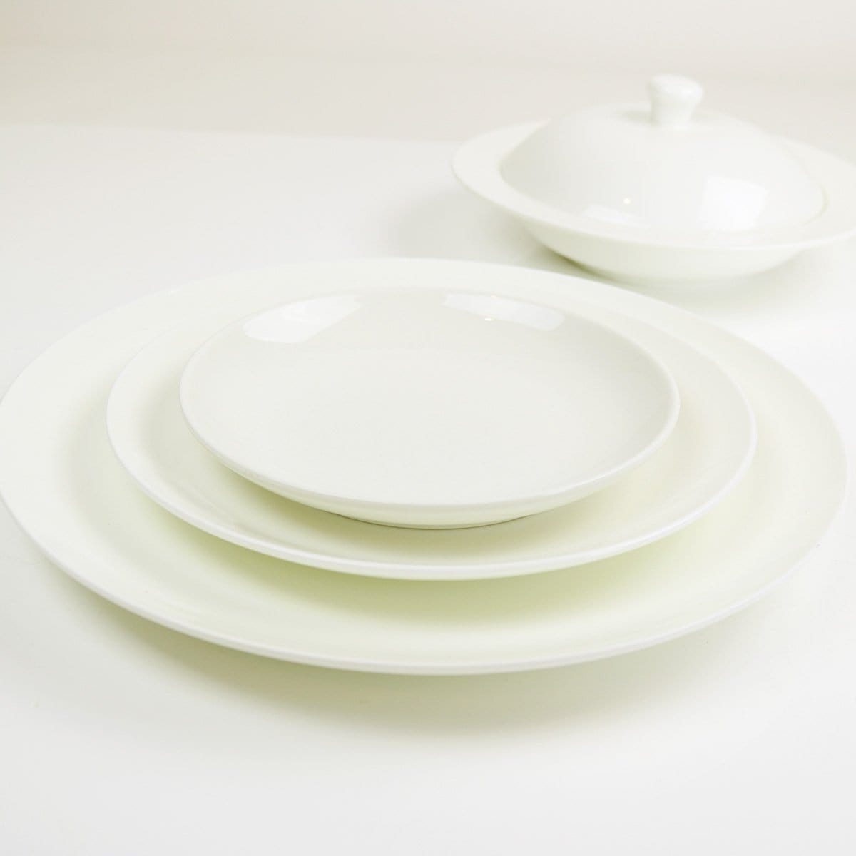Angelic White Dinner Plates - Set Of 4
